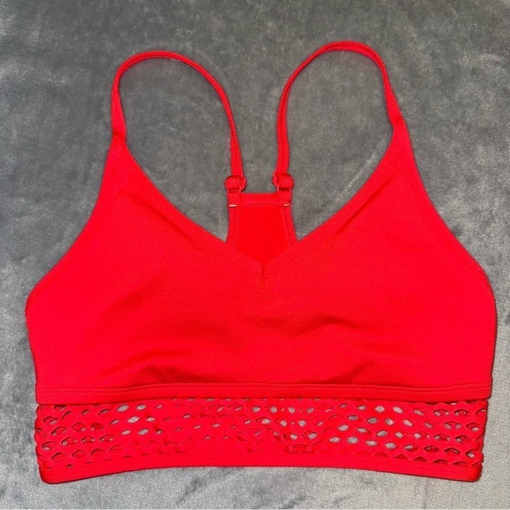 Victoria’s Secret PINK Ultimate Lightly Lined Sports Bra Size Medium Red